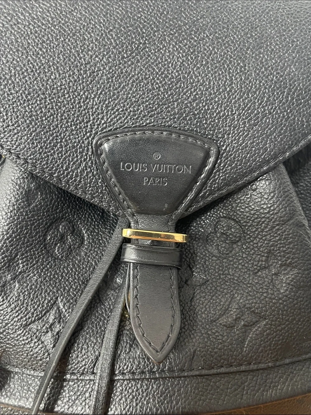 Louis Vuitton material empreinte